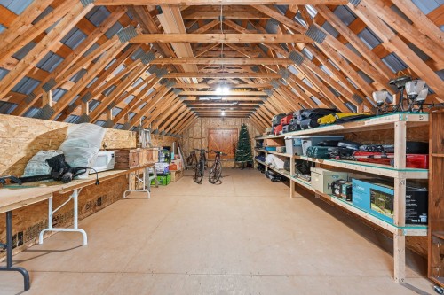 Garage - 57 Mtée De L'Église, Mille-Isles, QC - Indoor