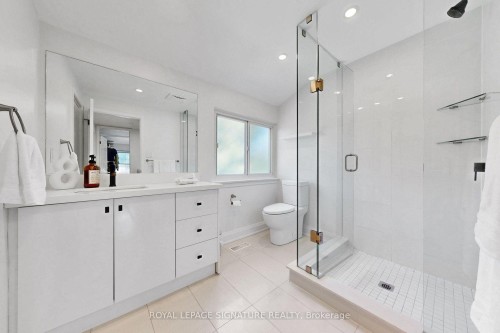 67 Cathedral Bluffs Drive, Toronto, ON - Indoor Photo Showing Bathroom