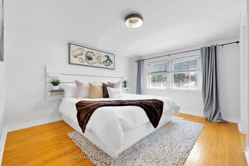67 Cathedral Bluffs Drive, Toronto, ON - Indoor Photo Showing Bedroom