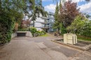 #208-949 Cloverdale Ave, Saanich, BC  - Outdoor 