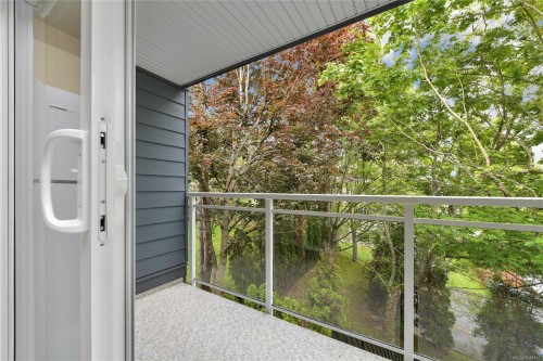 #208-949 Cloverdale Ave, Saanich, BC - Outdoor With Exterior