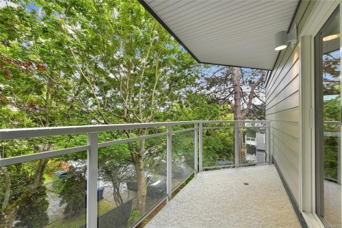 #208-949 Cloverdale Ave, Saanich, BC - Outdoor With Exterior
