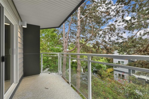 #208-949 Cloverdale Ave, Saanich, BC - Outdoor With Exterior