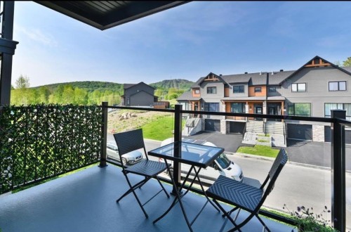 Balcon - 301-92 Rue De Joliette, Bromont, QC - Outdoor