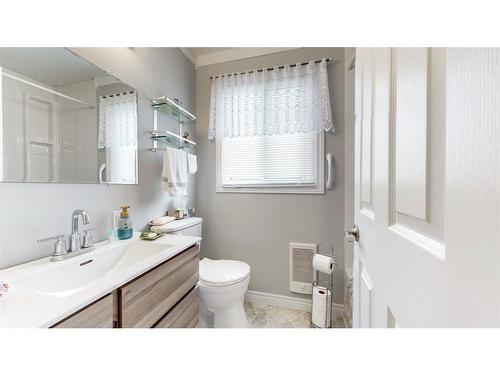60 Lindbergh Crescent, Mount Pearl, NL - Indoor Photo Showing Bathroom