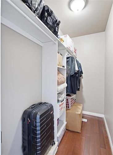 313 Leila Ave, Winnipeg, MB - Indoor With Storage