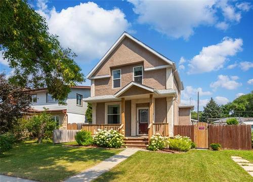 313 Leila Ave, Winnipeg, MB - Outdoor With Facade