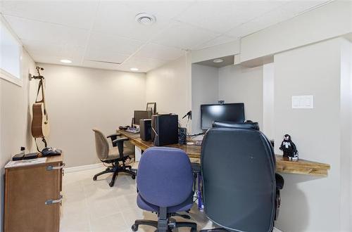 313 Leila Ave, Winnipeg, MB - Indoor Photo Showing Office