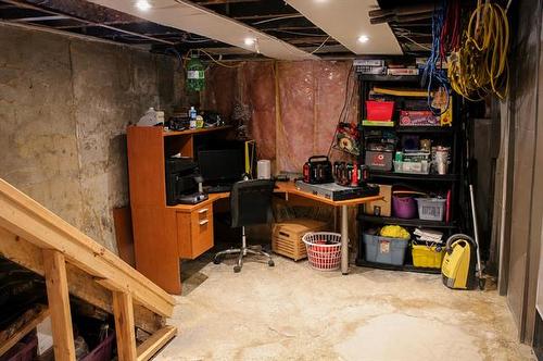 327 Machray Ave, Winnipeg, MB - Indoor Photo Showing Basement