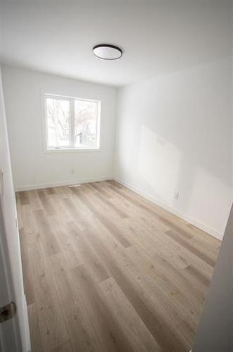 156 Perth Ave, Winnipeg, MB - Indoor Photo Showing Other Room