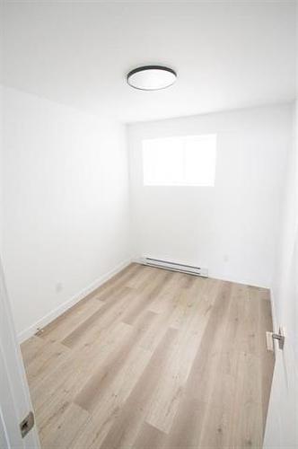 156 Perth Ave, Winnipeg, MB - Indoor Photo Showing Other Room