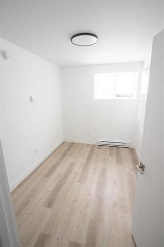 156 Perth Ave, Winnipeg, MB - Indoor Photo Showing Other Room