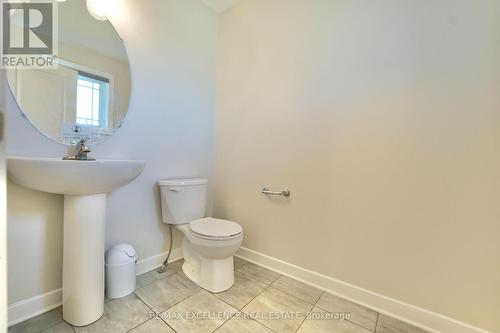 18 Weir Crescent, St. Thomas, ON - Indoor Photo Showing Bathroom