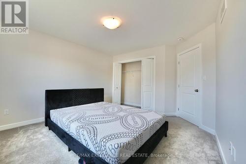 18 Weir Crescent, St. Thomas, ON - Indoor Photo Showing Bedroom