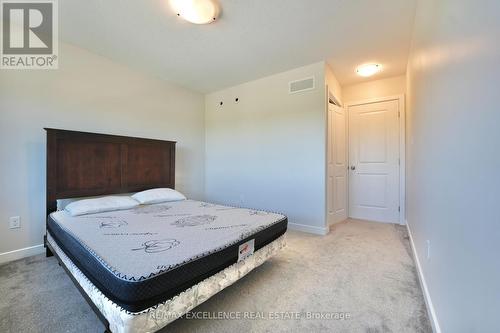18 Weir Crescent, St. Thomas, ON - Indoor Photo Showing Bedroom