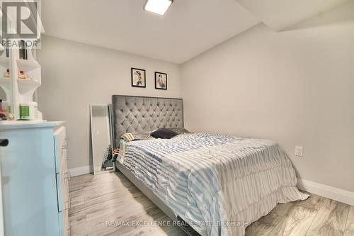 18 Weir Crescent, St. Thomas, ON - Indoor Photo Showing Bedroom