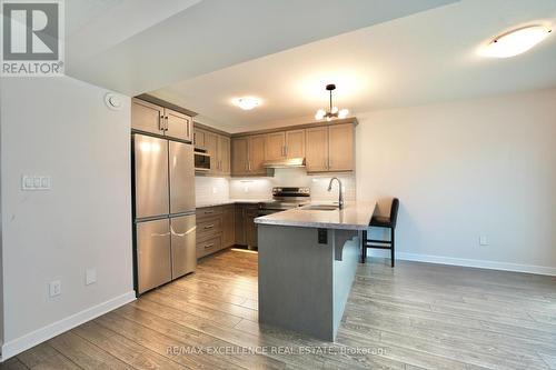 18 Weir Crescent, St. Thomas, ON - Indoor Photo Showing Kitchen