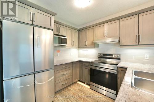 18 Weir Crescent, St. Thomas, ON - Indoor Photo Showing Kitchen