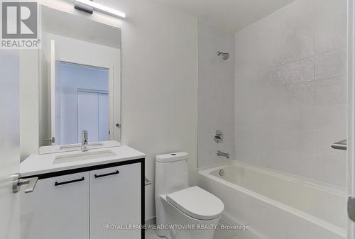 712 - 1808 St. Clair Avenue W, Toronto, ON - Indoor Photo Showing Bathroom