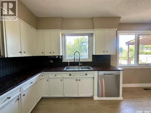 104 Johnston Crescent, Canora, SK - Indoor Photo Showing Kitchen With Double Sink