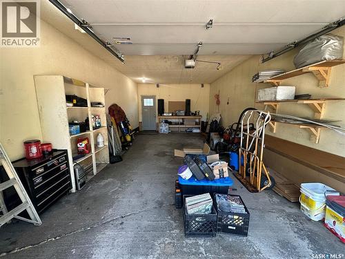 104 Johnston Crescent, Canora, SK - Indoor Photo Showing Garage