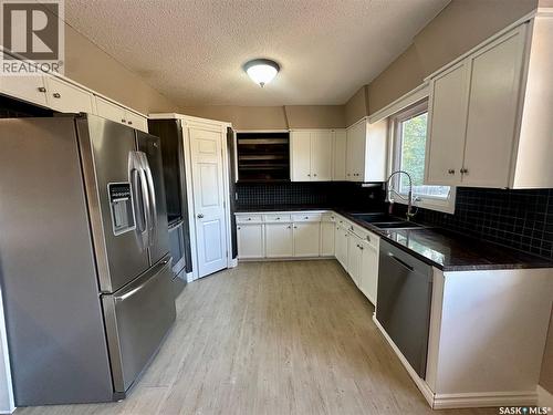104 Johnston Crescent, Canora, SK - Indoor Photo Showing Kitchen