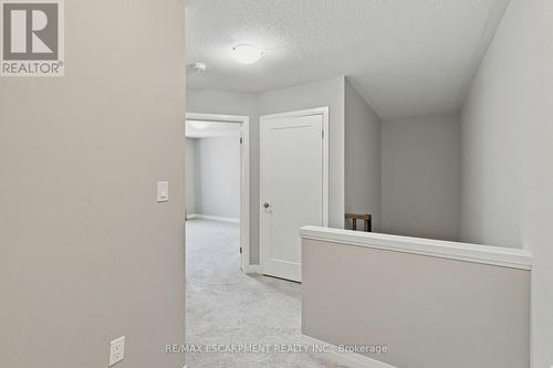 13 Aqua Lane, Hamilton, ON - Indoor Photo Showing Other Room