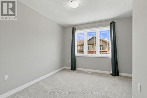 13 Aqua Lane, Hamilton, ON - Indoor Photo Showing Other Room