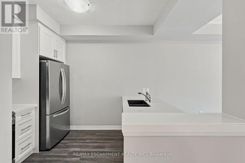 13 Aqua Lane, Hamilton, ON - Indoor Photo Showing Other Room
