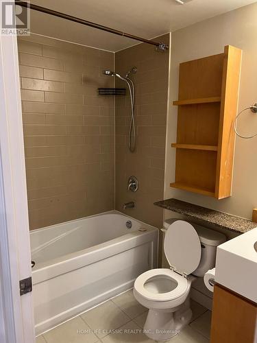 3508 - 10 Navy Wharf Court, Toronto, ON - Indoor Photo Showing Bathroom
