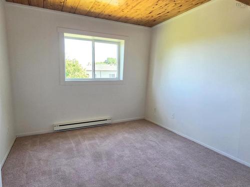 27 Drumdonald Road, Halifax, NS - Indoor Photo Showing Other Room