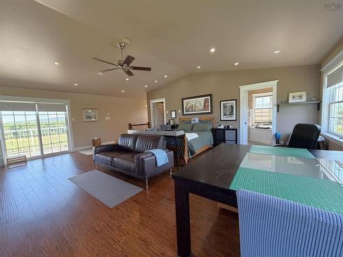 560 Gusset Road, Lismore, NS - Indoor