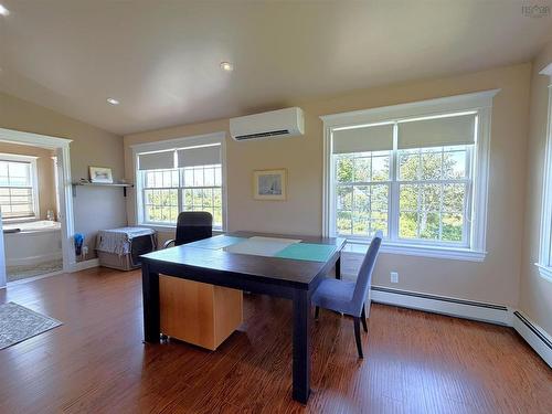 560 Gusset Road, Lismore, NS - Indoor