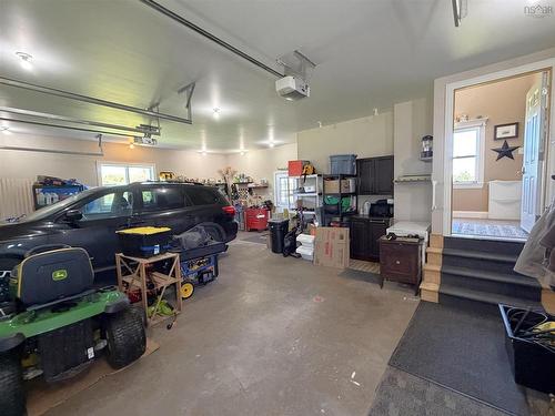560 Gusset Road, Lismore, NS - Indoor Photo Showing Garage