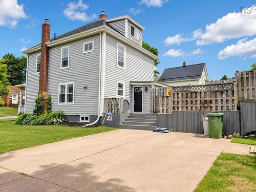 131 Maple Avenue, New Glasgow, NS 