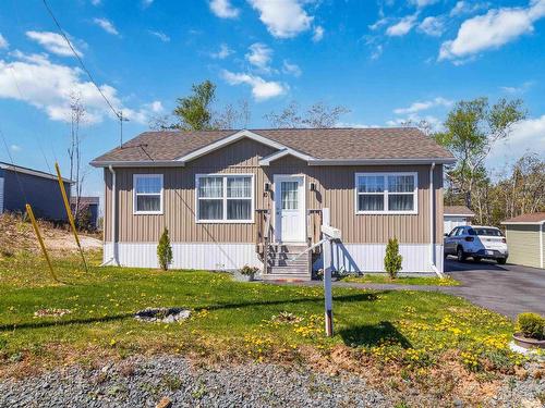 10 Mossberry Close, Hubley, NS 