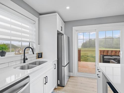 106 Kindred Avenue, Charlottetown, PE - Indoor Photo Showing Kitchen With Double Sink With Upgraded Kitchen