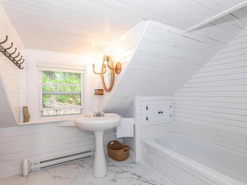857 Granville Road, Victoria Beach, NS - Indoor Photo Showing Bathroom