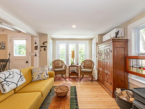 857 Granville Road, Victoria Beach, NS - Indoor Photo Showing Living Room