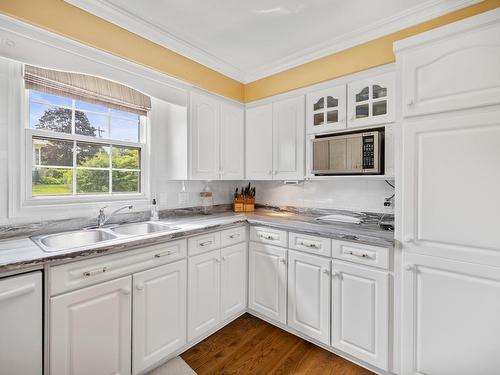 6 Millbrook Drive, Stratford, PE - Indoor Photo Showing Kitchen With Double Sink