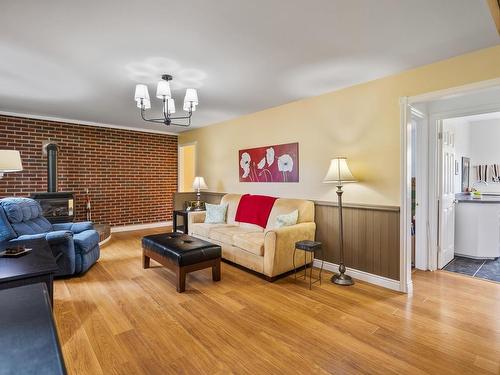 6 Millbrook Drive, Stratford, PE - Indoor Photo Showing Living Room