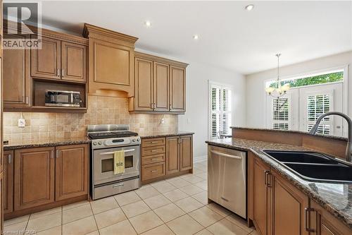 3256 Raspberry Bush Trail, Oakville, ON - Indoor Photo Showing Kitchen With Double Sink