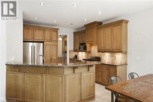3256 Raspberry Bush Trail, Oakville, ON - Indoor Photo Showing Kitchen With Upgraded Kitchen