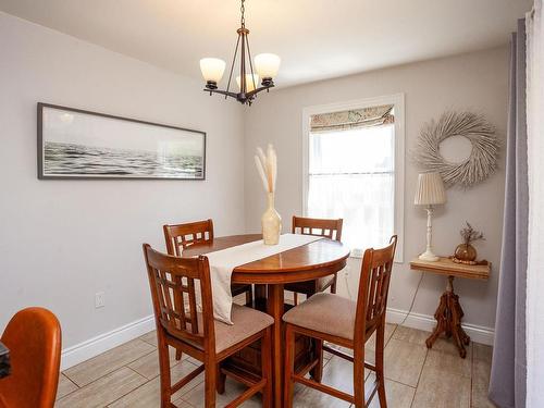 22 170 Schoolhouse Lane, Stanley Bridge, PE - Indoor Photo Showing Dining Room