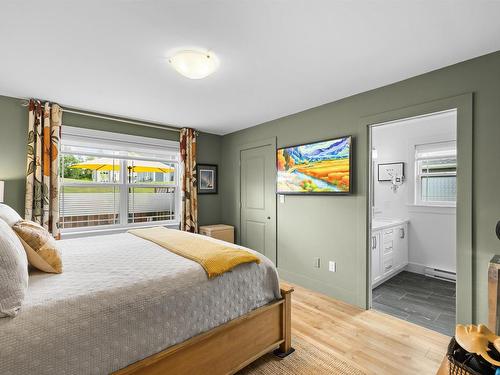 74 Mill Pond Lane, Cornwall, PE - Indoor Photo Showing Bedroom