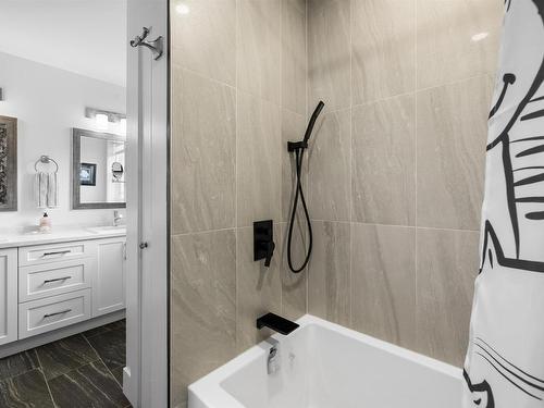 74 Mill Pond Lane, Cornwall, PE - Indoor Photo Showing Bathroom