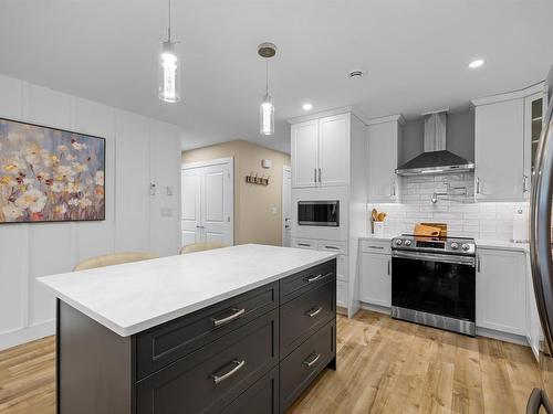 74 Mill Pond Lane, Cornwall, PE - Indoor Photo Showing Kitchen With Upgraded Kitchen