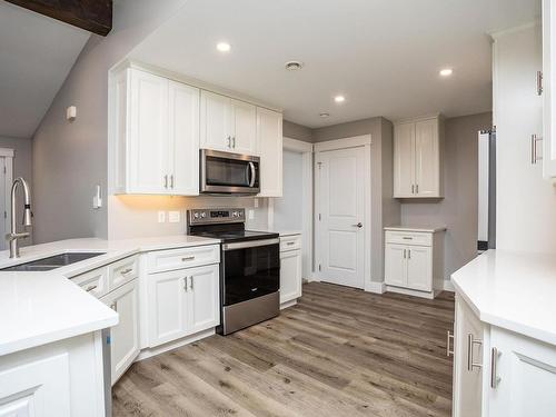 29 Alice Avenue, Charlottetown, PE - Indoor Photo Showing Kitchen