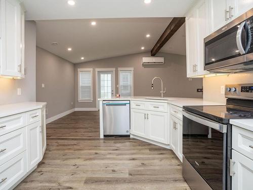 29 Alice Avenue, Charlottetown, PE - Indoor Photo Showing Kitchen With Stainless Steel Kitchen With Upgraded Kitchen