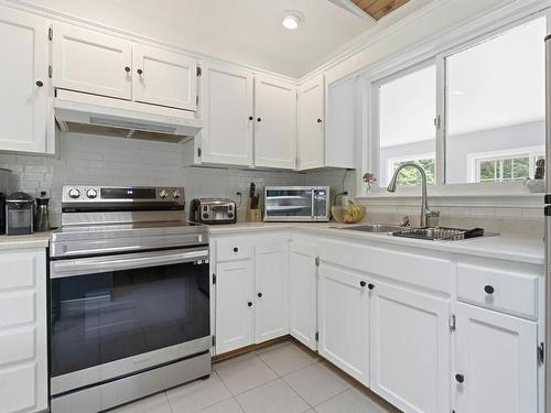 95 White Tail Pass, Vaughan, NS - Indoor Photo Showing Kitchen With Double Sink
